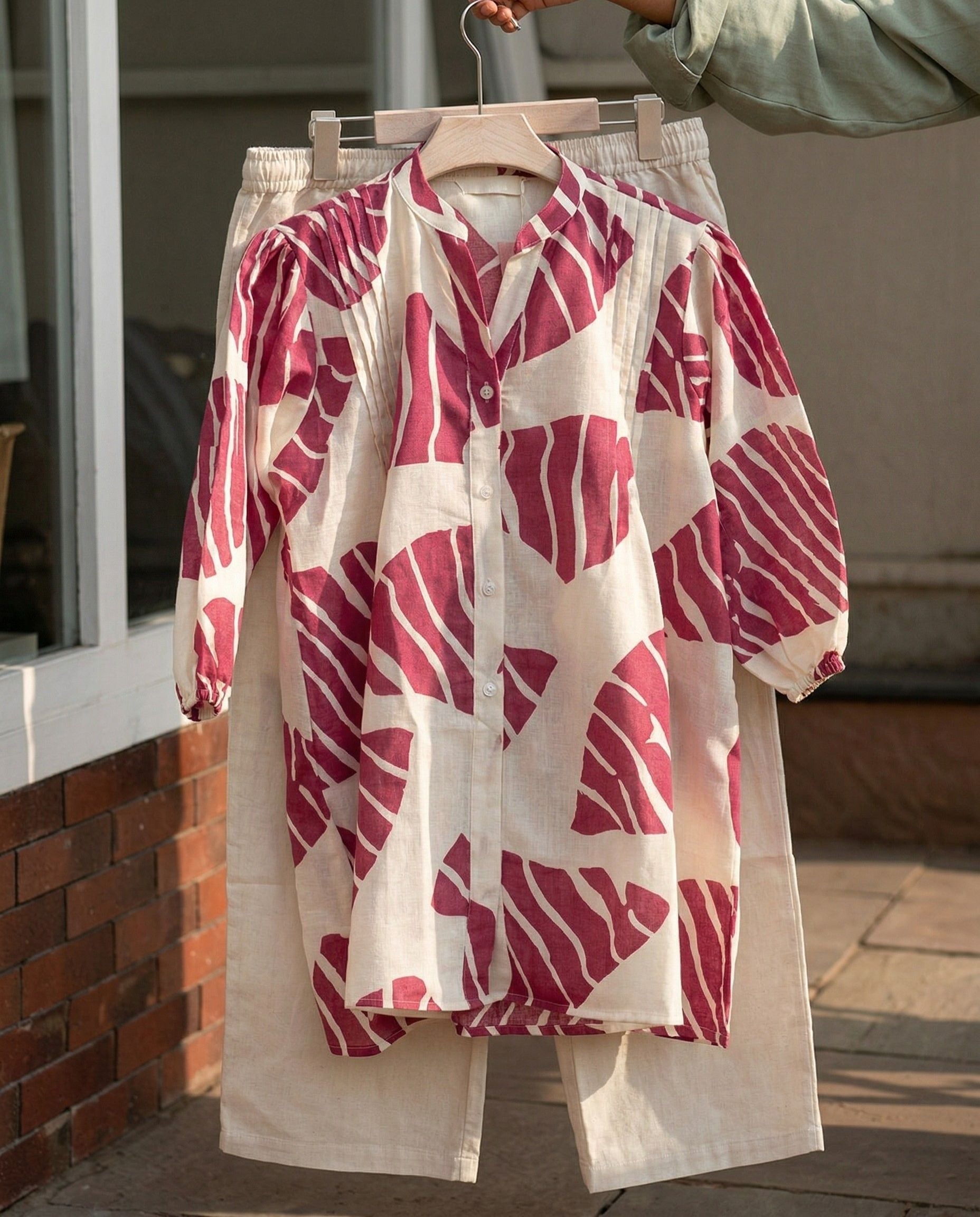 Kaelis - Pink leaf soft rayon relaxed fit co-ord set